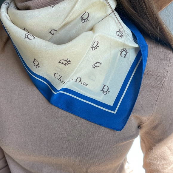 Authentic Dior mini scarf  in Trotter - Picture 9 of 10